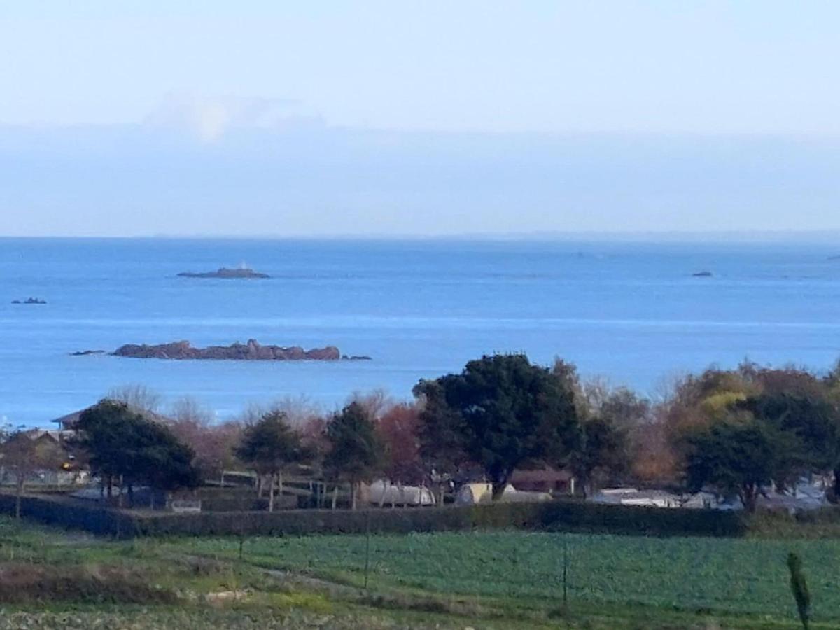Saint-Pol-de-Léon Breton Granite Stone House With Fantastic Sea Views 빌라 외부 사진